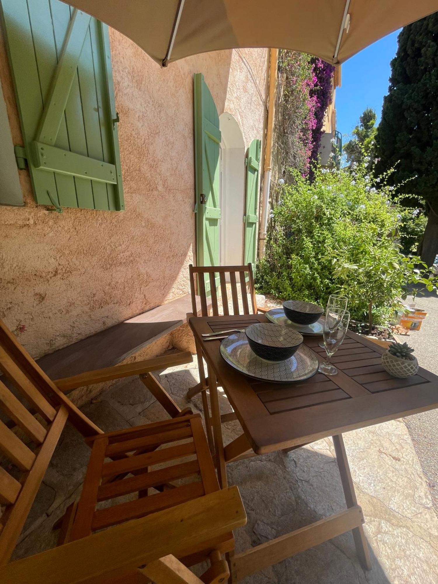 Cosy Studio - Place Du Figuier Bormes-les-Mimosas Exteriér fotografie