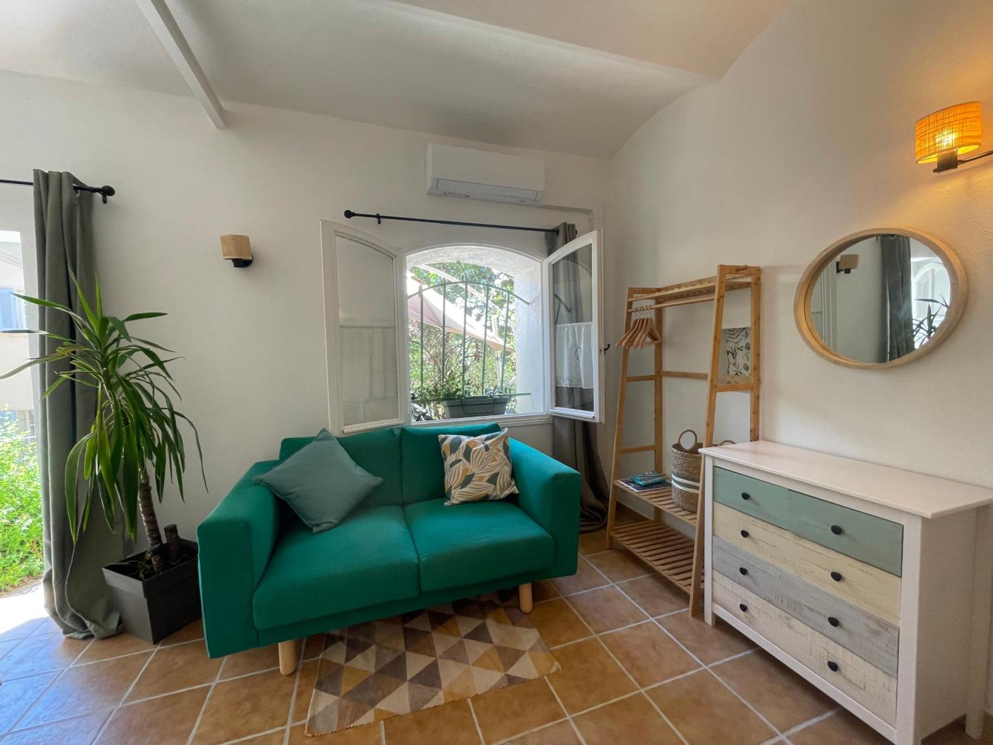 Cosy Studio - Place Du Figuier Bormes-les-Mimosas Exteriér fotografie